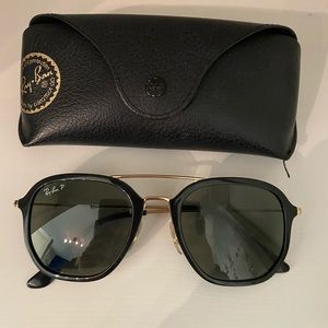 Amazing Black Polarized Ray Bans only worn once!
